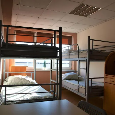 & Zloty Feniks Hostel *